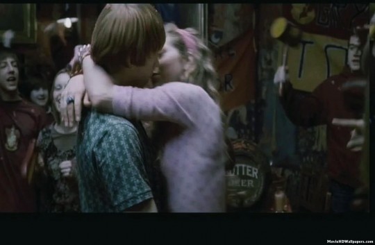 Ron And Lavender Kissing In Half Blood Prince Movie HD Wallpapers